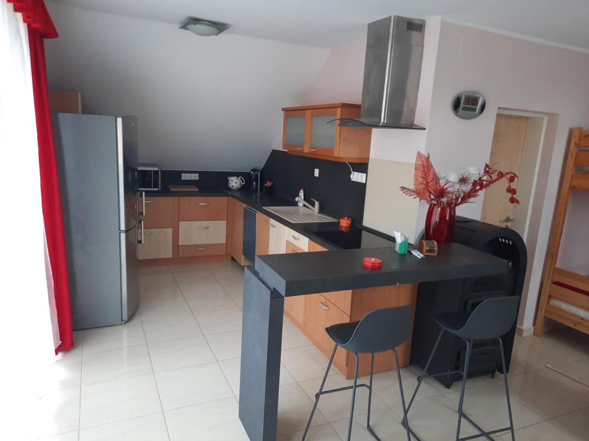 Fitt Apartman Lenti Esterno foto