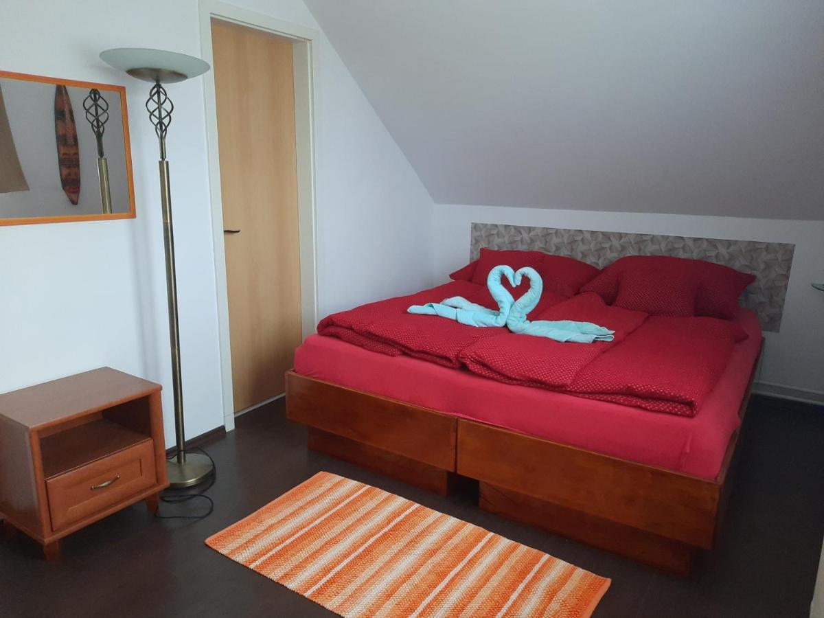 Fitt Apartman Lenti Esterno foto